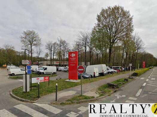 Boutique à louer 3 213 € 2 pièces 180 m² de surface de vente Centre Ville Tremblay-en-France 93290