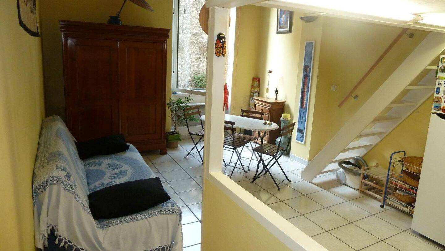 Appartement 1 pièce 38 m² · à Marseille 6ème Arrondissement · 38 m² · 900 €