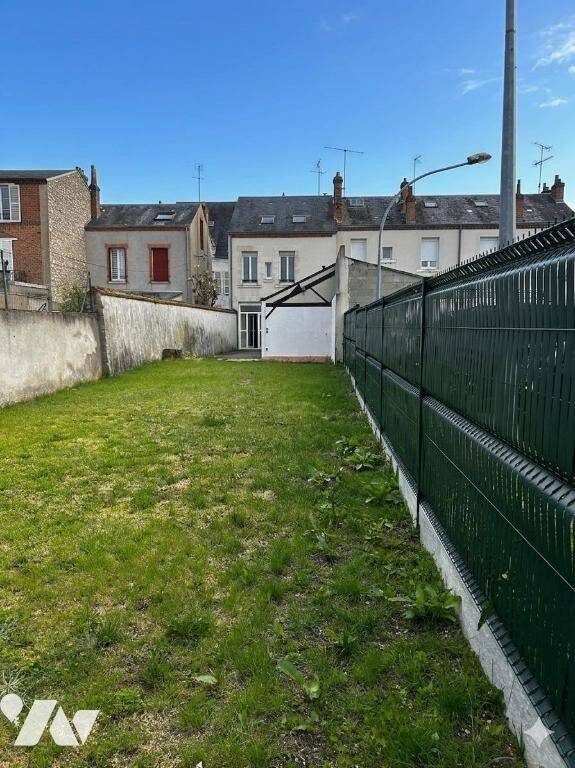 Maison 301 m² · à Fleury-les-Aubrais · 301 m² · 286 300 €