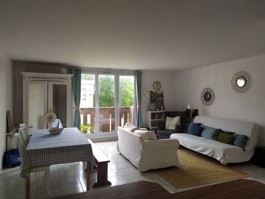 Appartement à vendre 297 500 € 5 pièces 3 chambres 98 m² Étage 2/3 La Sourderie Montigny-le-Bretonneux 78180