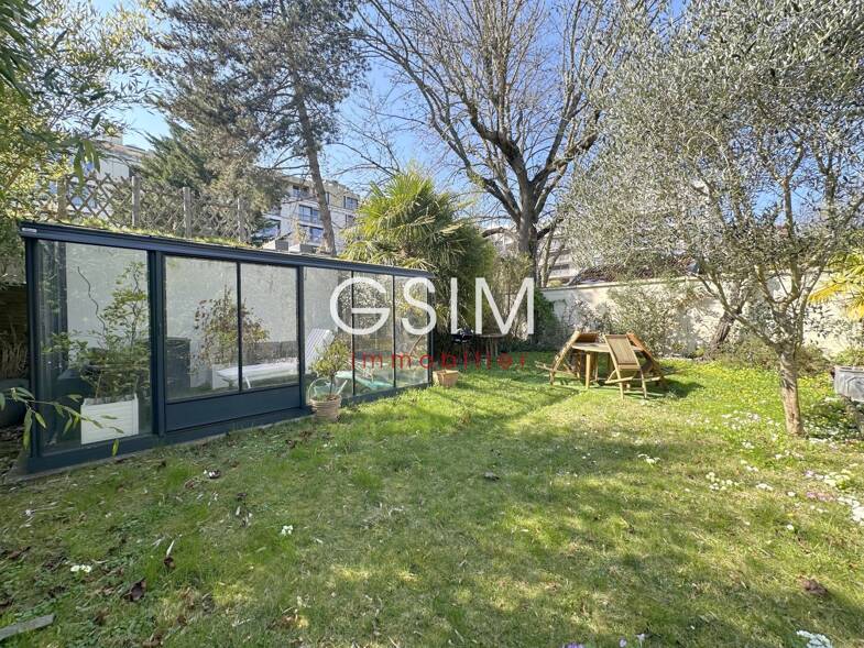 Loft à vendre 793 500 € 4 pièces 3 chambres 239 m² RDC/4 Garches 92380