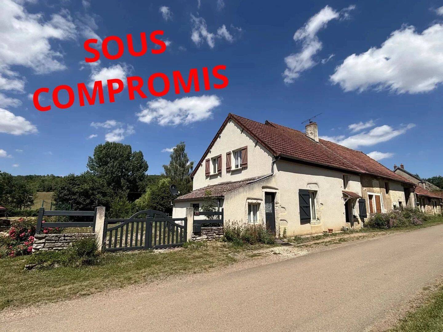Maison 7 pièces 140 m² · à Missery · 140 m² · 195 000 €