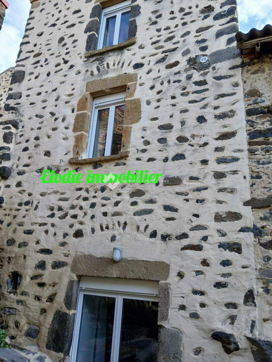 MAISON DE VILLAGE