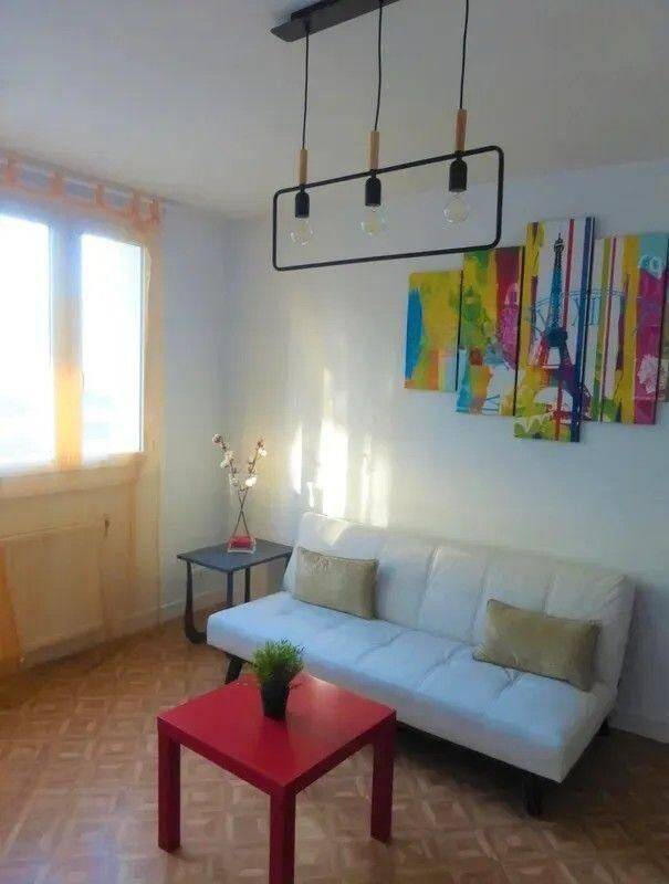 Appartement 3 pièces 54 m² · à Nantes · 54 m² · 890 €