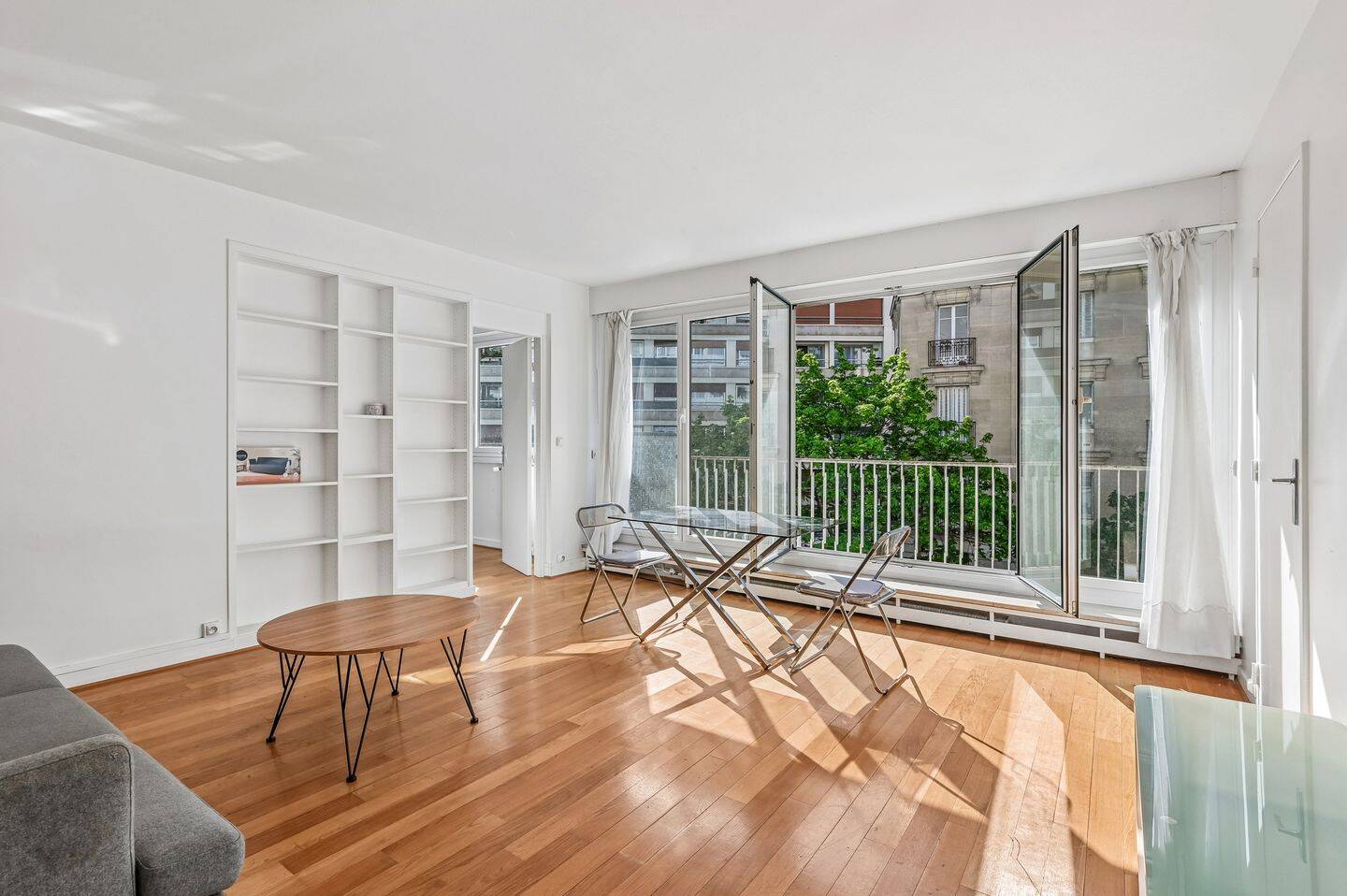Appartement 2 pièces 60 m² · à Paris 16ème Arrondissement · 60 m² · 2 350 €/mois