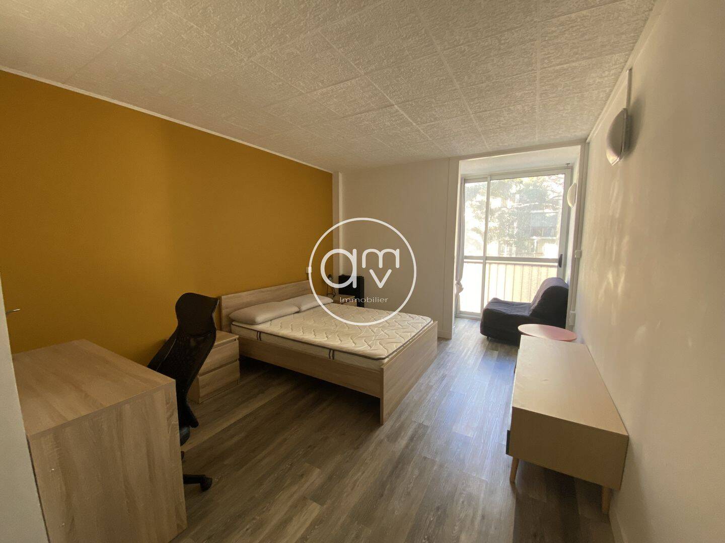 1 pièce 12 m² · à Toulon · 12,2 m² · 524 €/mois