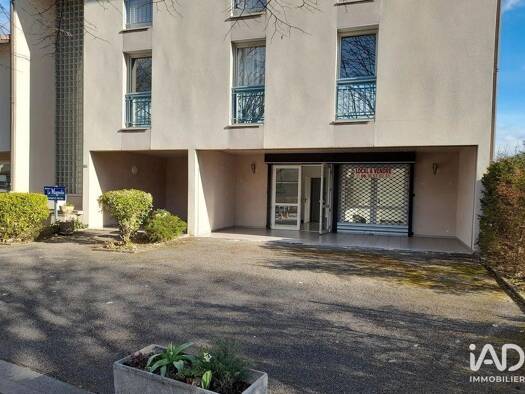 Boutique à vendre 325 000 € 1 pièce 90 m² de surface de vente Centre Divonne-les-Bains 01220