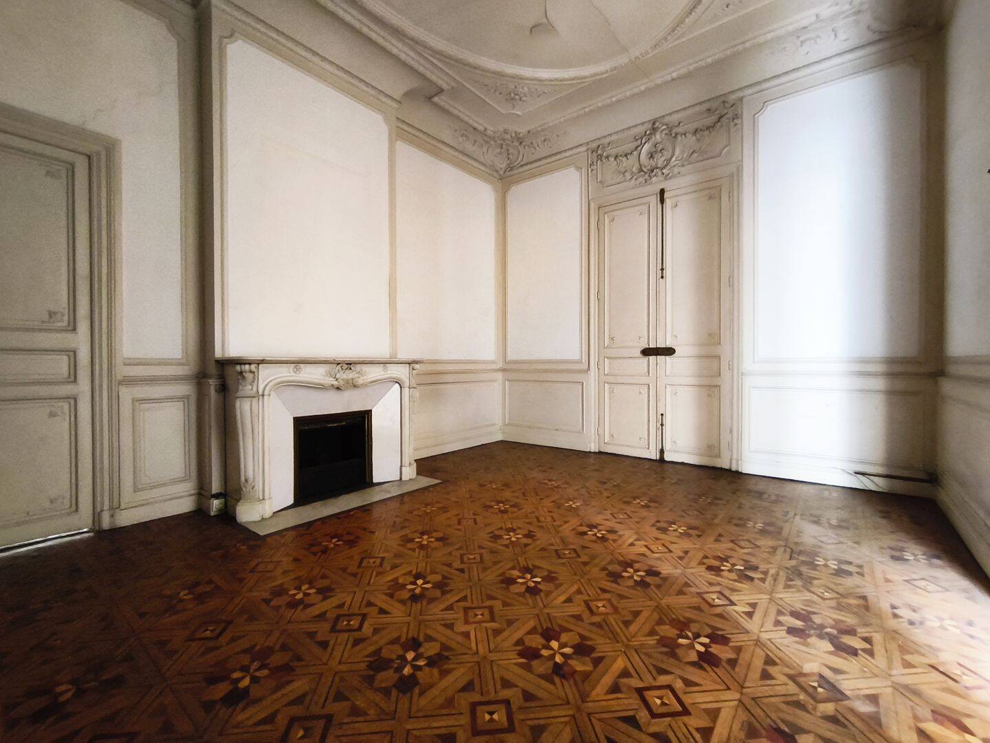 Appartement 3 pièces 80 m² · à Marseille 6ème Arrondissement · 80 m² · 199 000 €