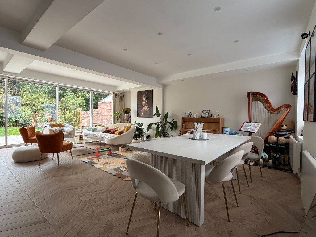 Maison 6 pièces 211 m² · à Mouvaux · 211 m² · 740 000 €