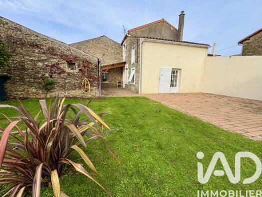 Maison à vendre 135 000 € 4 pièces 3 chambres 119 m² 659 m² de terrain Thouarsais-Bouildroux 85410