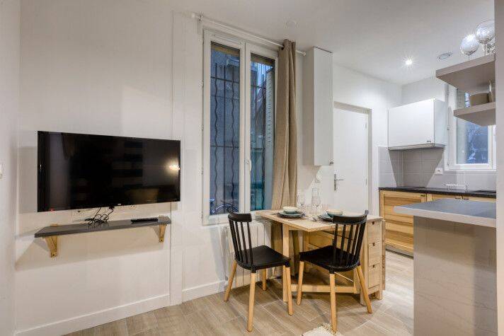 Appartement 2 pièces 17 m² · à Paris 18ème Arrondissement · 17 m² · 875 €/mois