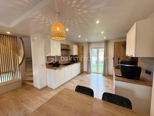 Maison à vendre 220 000 € 3 pièces 2 chambres 60 m² 455 m² de terrain Ensisheim 68190