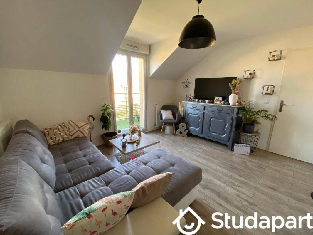 Appartement 2 pièces 41 m² · à Le Mesnil-Saint-Denis · 41 m² · 1 000 €/mois