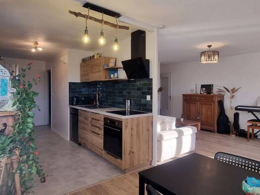 Appartement à vendre 215 000 € 3 pièces 2 chambres 66 m² Étage 2/4 Les Mortes-L'Oratoire-Les Contamines Domène 38420