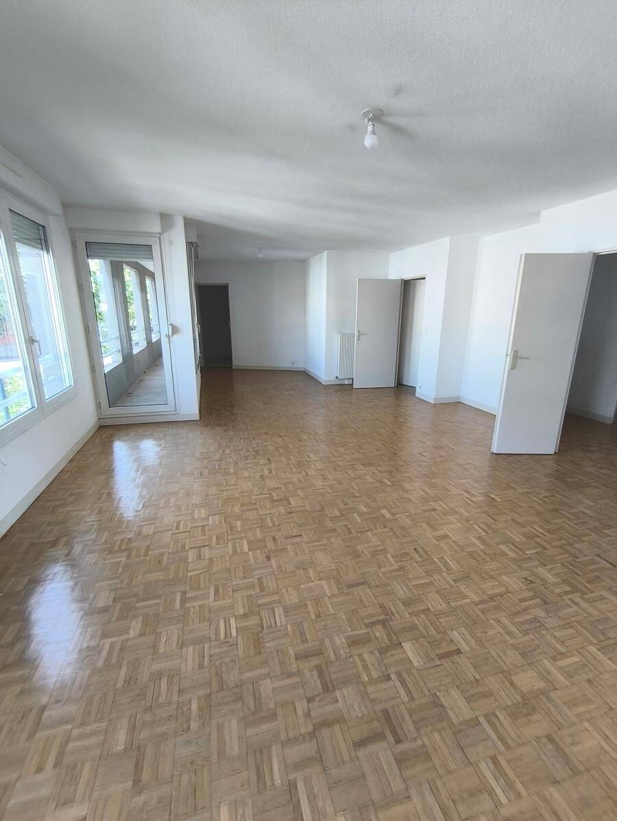 Appartement 6 pièces 170 m² · à Clermont-Ferrand · 170 m² · 270 000 €