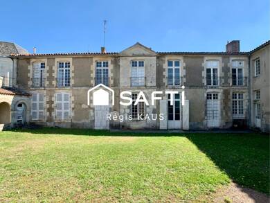 Hôtel particulier à vendre 474 000 € 10 pièces 7 chambres 480 m² 1 410 m² de terrain Centre Urbain Lucon 85400