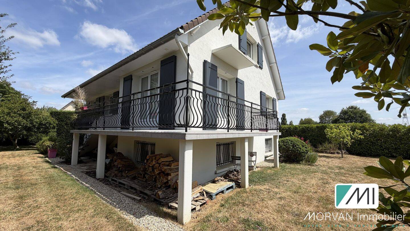 Maison 8 pièces 175 m² · à Les Essarts-le-Roi · 175 m² · 489 000 €
