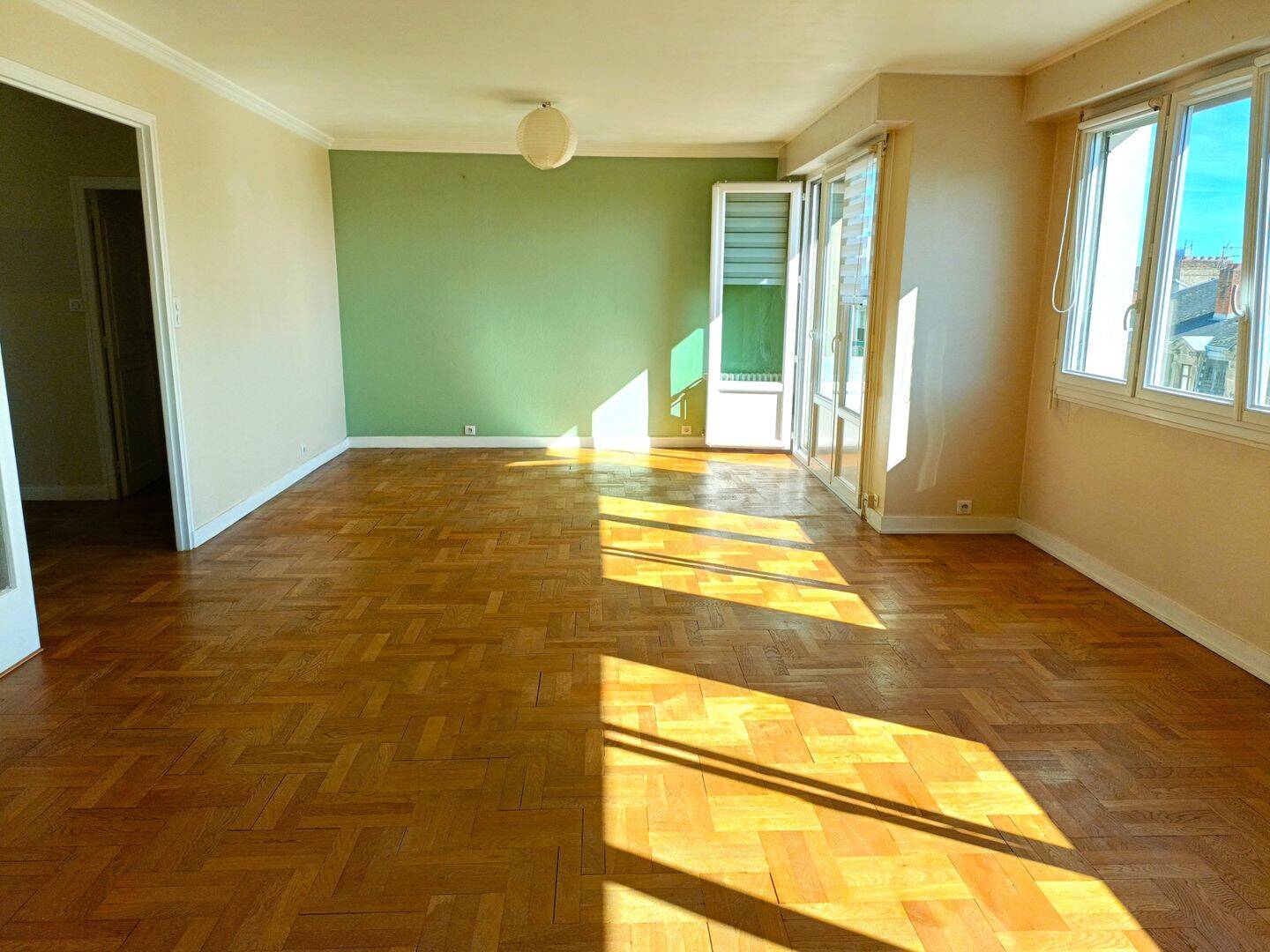 Appartement 3 pièces 99 m² · à Limoges · 99 m² · 890 €