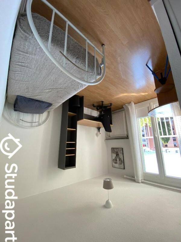 1 pièce 13 m² · à Grenoble · 13 m² · 390 €