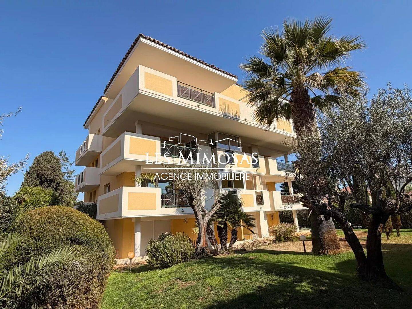 Appartement 3 pièces 64 m² · à Fréjus · 64 m² · 400 000 €