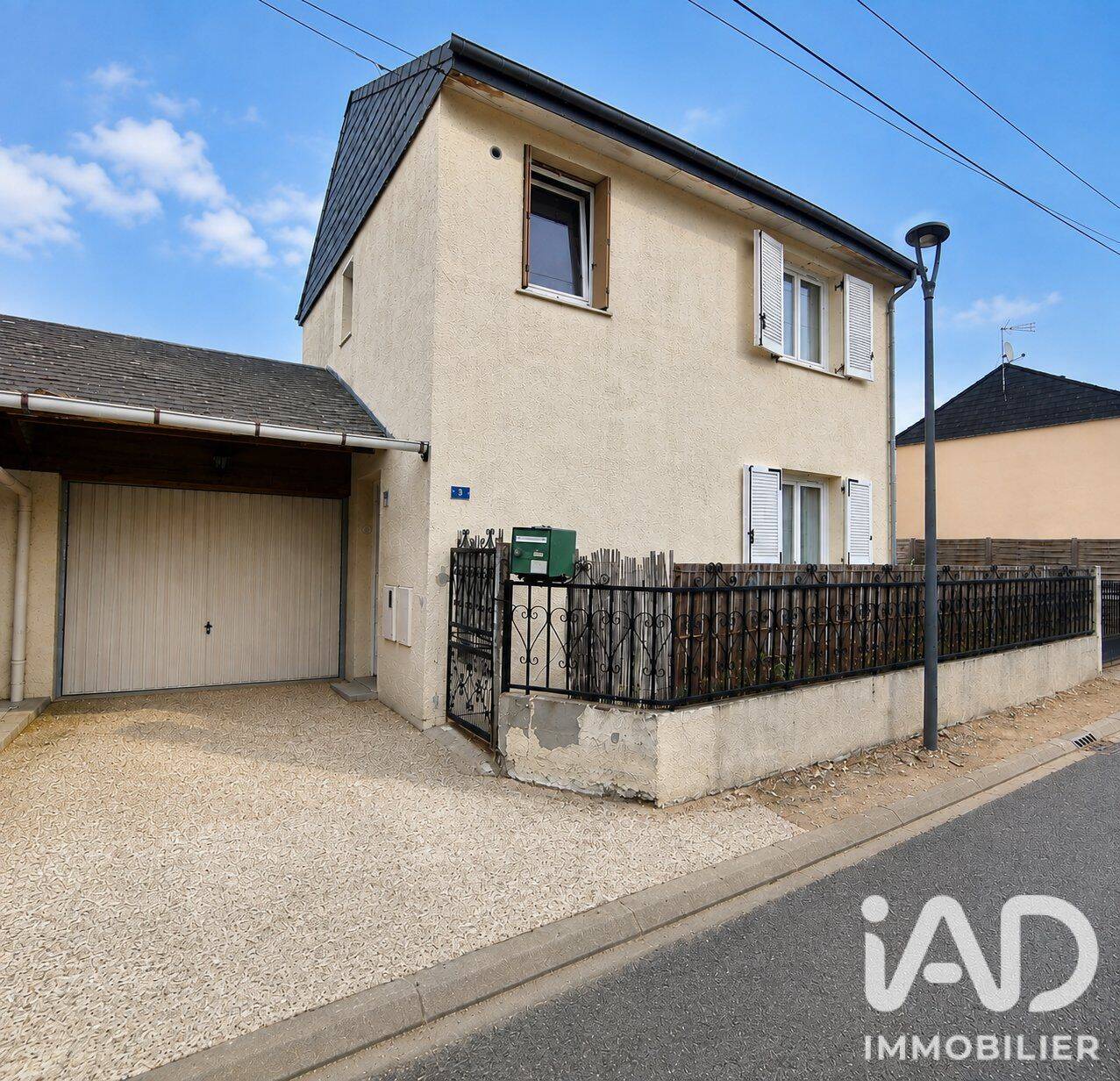 Maison 4 pièces 81 m² · à Nazelles-Négron · 81,5 m² · 180 000 €