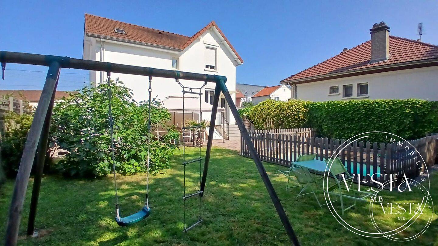 Maison 5 pièces 105 m² · à Dijon · 105 m² · 393 000 €