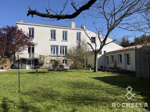Maison à vendre 1 186 500 € 10 pièces 1 chambre 365 m² 1 064 m² de terrain Puilboreau 17138