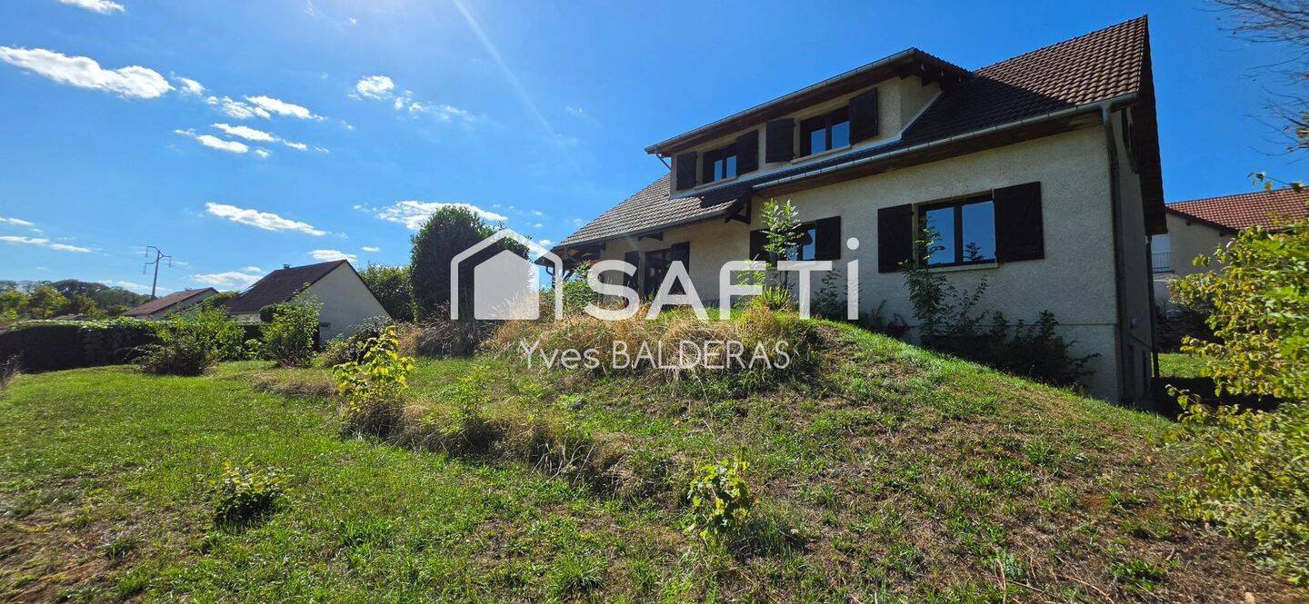 Maison 9 pièces 184 m² · à Serre-les-Sapins · 184 m² · 395 000 €