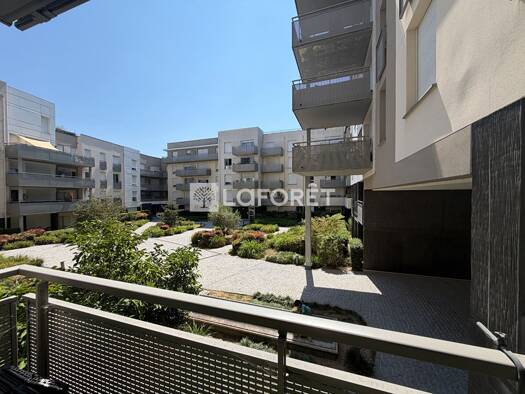 Appartement à vendre 355 000 € 3 pièces 2 chambres 63 m² Étage 1/6 Vaux de Rome Villejuif 94800