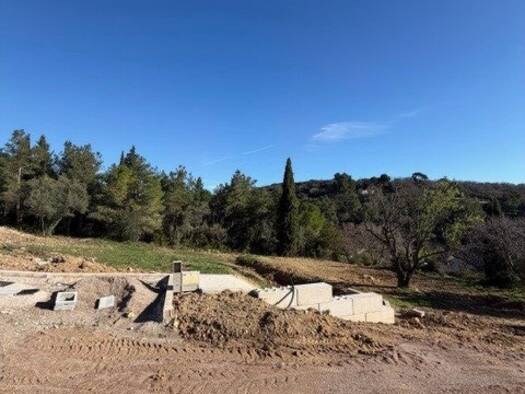 Terrain constructible viabilisé à vendre 185 000 € 1 000 m² de terrain Ouest Clermont-l'Hérault 34800