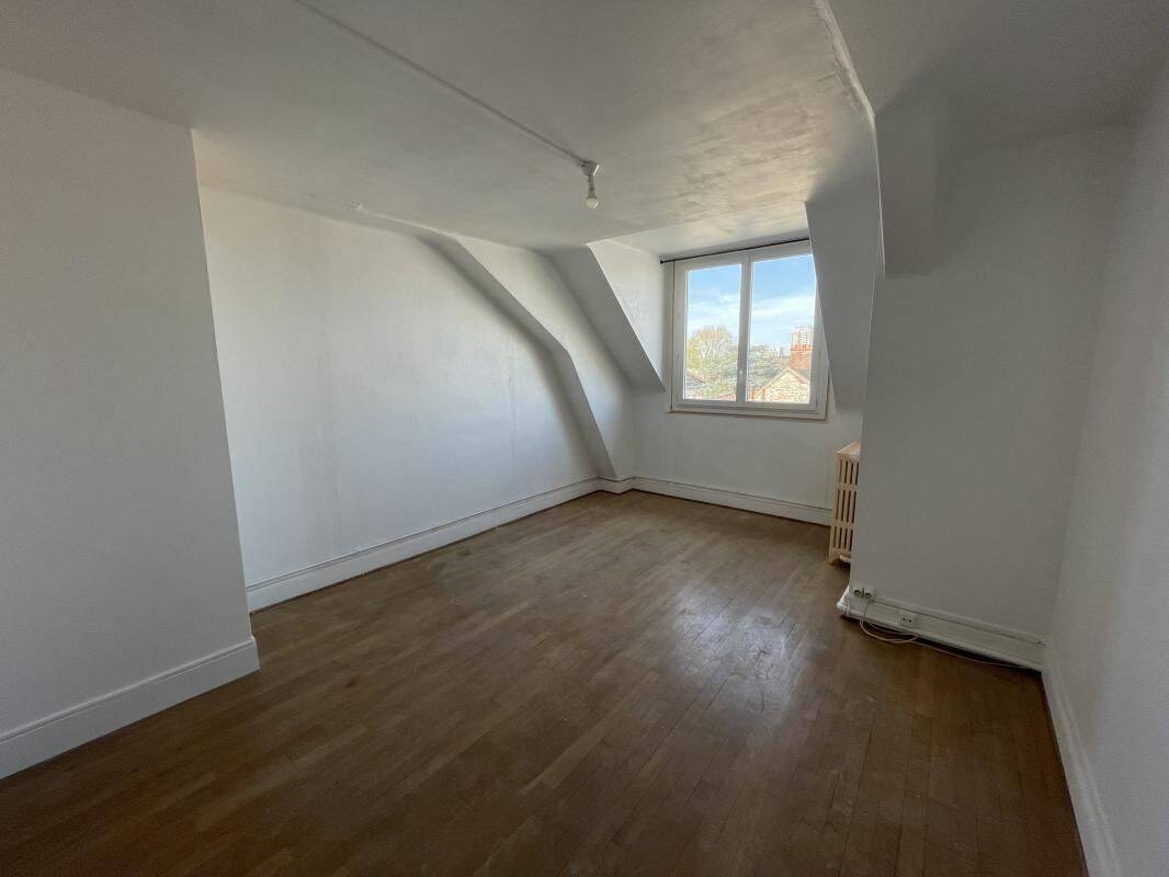 Appartement 3 pièces 84 m² · à Chalon-sur-Saône · 84 m² · 580 €/mois