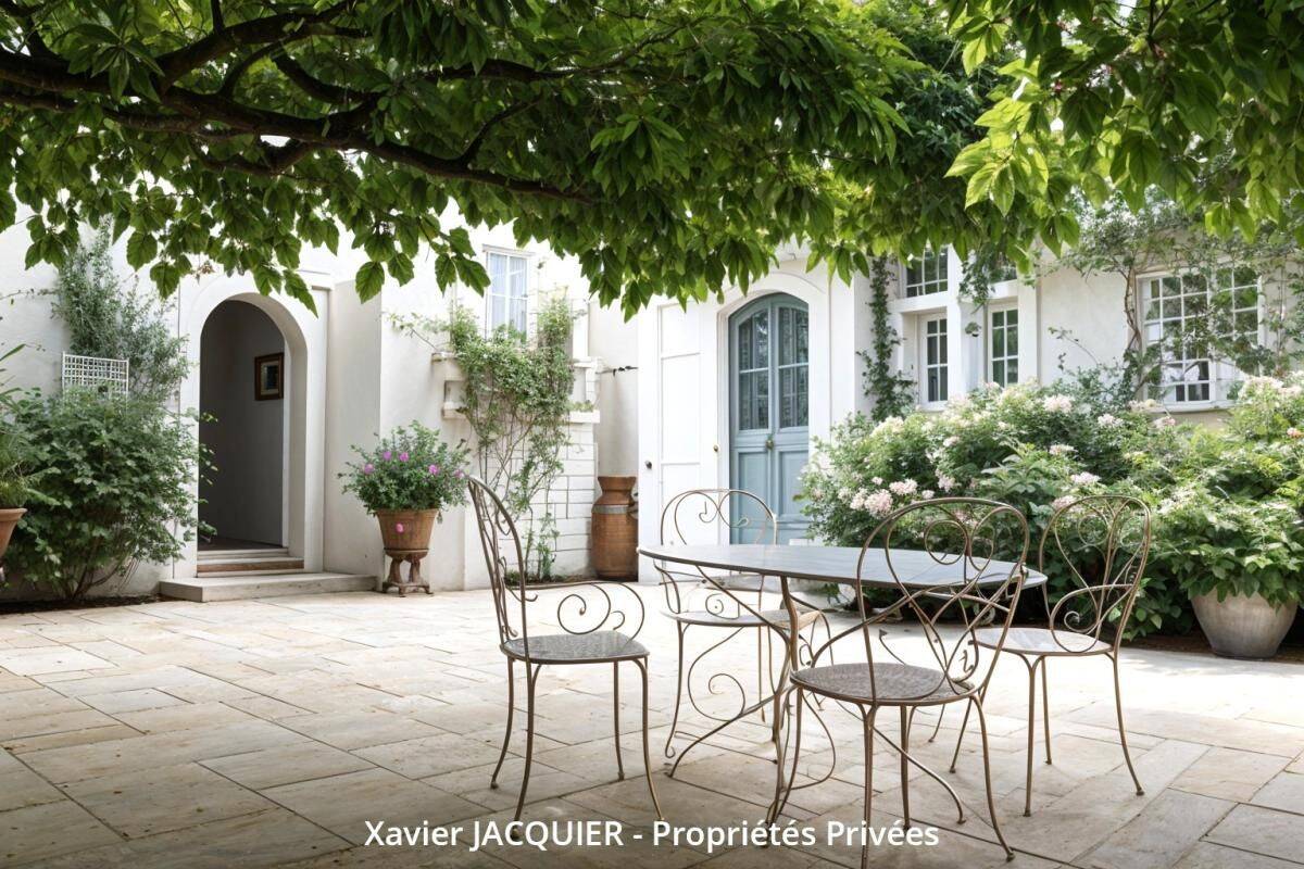 Maison 7 pièces 263 m² · à Geneston · 263 m² · 599 000 €