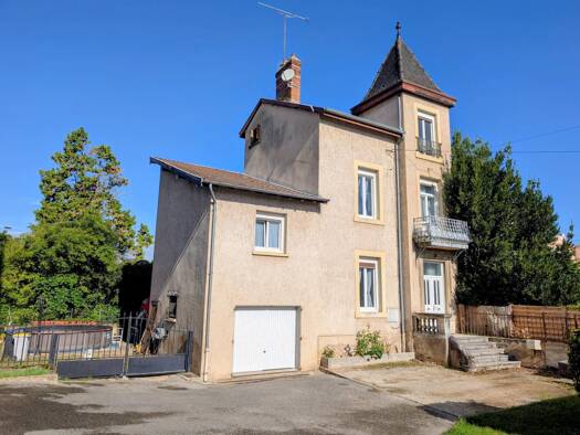 Maison à vendre 260 000 € 7 pièces 5 chambres 157 m² 200 m² de terrain Bourg-en-Bresse 01000