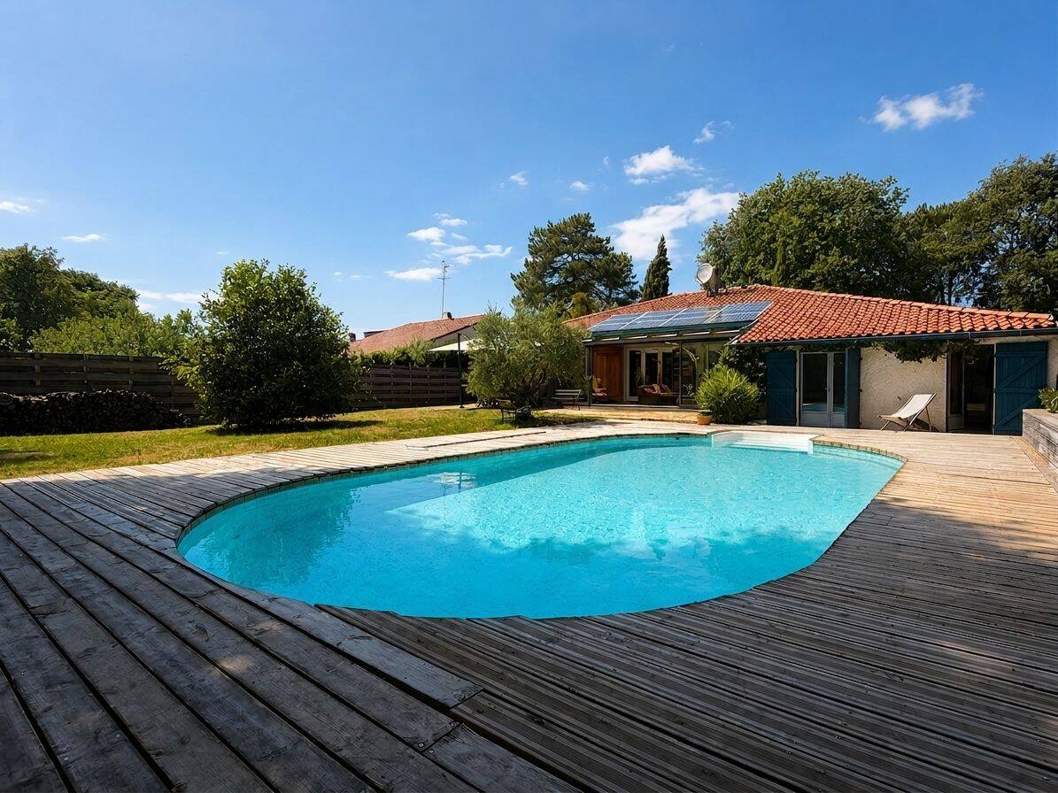 Maison 6 pièces 183 m² · à Cestas · 183 m² · 483 000 €