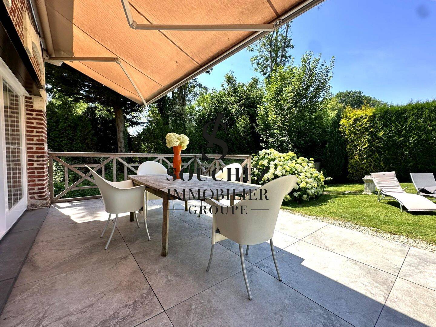 Maison 7 pièces 221 m² · à Anzin-Saint-Aubin · 221 m² · 739 000 €