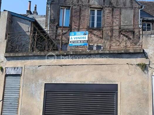 Maison de ville à vendre 125 000 € 5 pièces 4 chambres 159 m² Château-Renault 37110