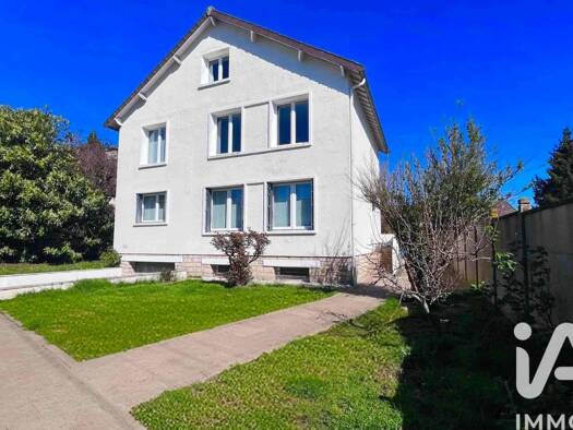 Maison à vendre 445 000 € 7 pièces 5 chambres 132,8 m² 556 m² de terrain Centre-Entre Deux Gares Mantes-la-Ville 78711