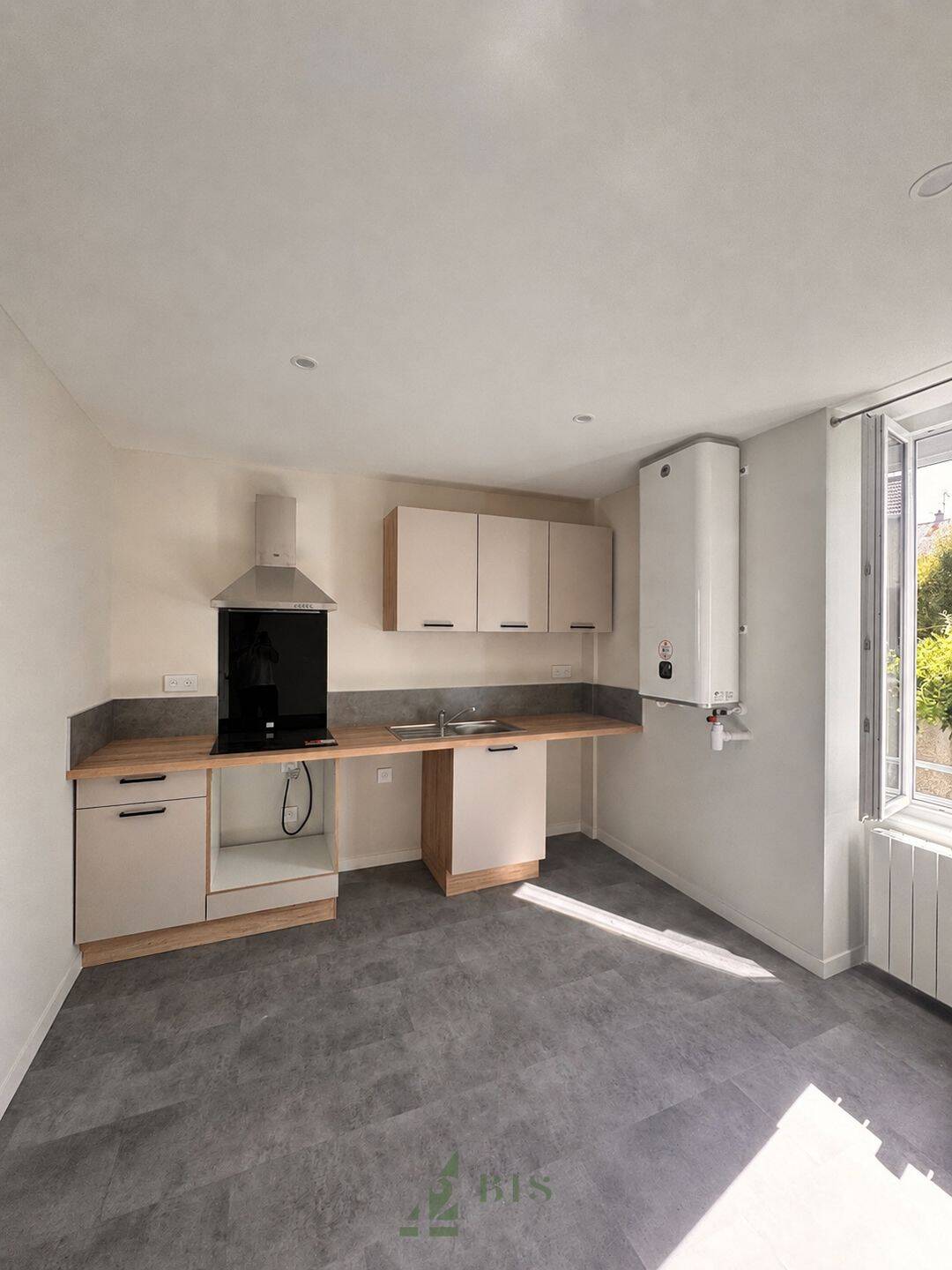 Appartement 3 pièces 67 m² · à Roanne · 67 m² · 670 €
