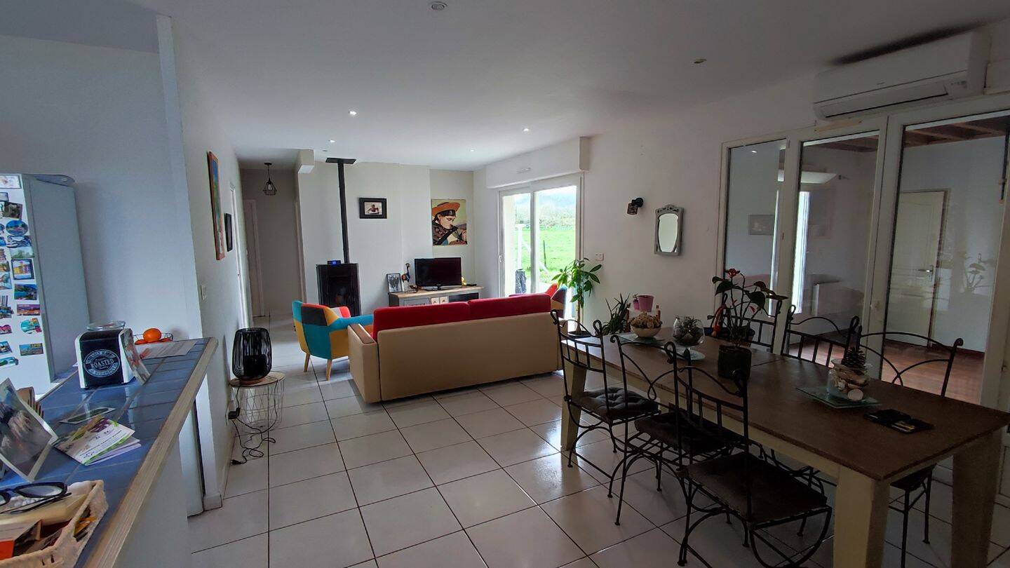 MAISON PLAIN PIED 120 m2 - SECTEUR CALME PROCHE DES COMMODIT