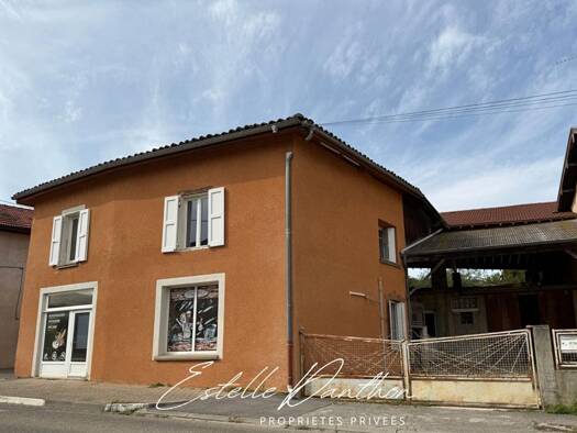 Maison à vendre 149 000 € 8 pièces 2 chambres 240 m² 296 m² de terrain Pajay 38260