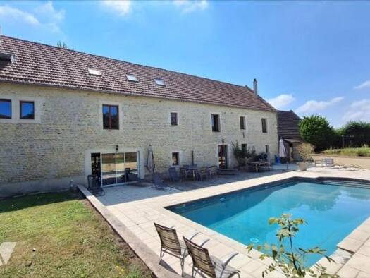 Maison à vendre 572 000 € 11 pièces 7 chambres 325 m² 3 118 m² de terrain Arromanches-les-Bains 14117