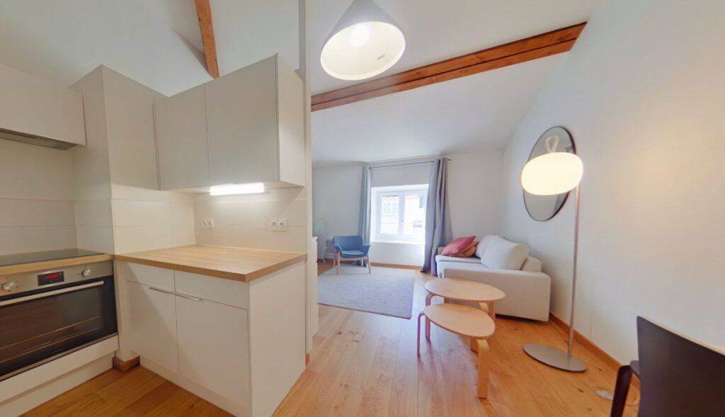 Appartement 1 pièce 43 m² · à Lyon 2ème Arrondissement · 43 m² · 1 051 €