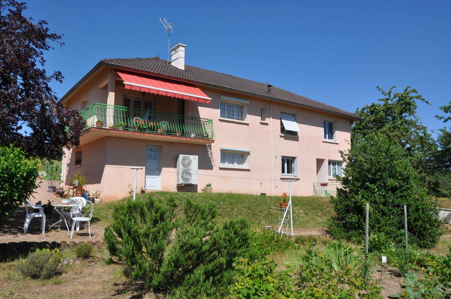 Maison 6 pièces 131 m² · à La Pacaudière · 131 m² · 199 000 €