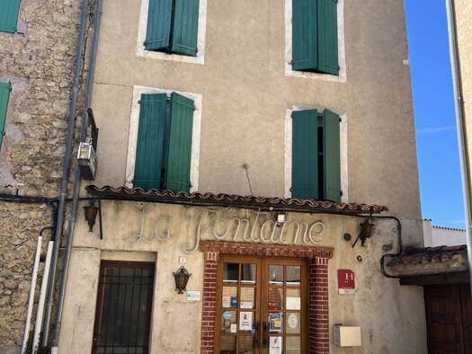 Immeuble à vendre 355 000 € 500 m² Saint-Martin-de-Brômes 04800