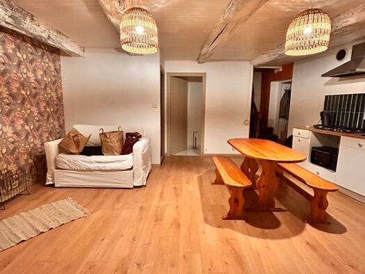 Appartement à louer 750 € 3 pièces 1 chambre 70 m² Étage 2/2 Centre Ville Pontivy 56300