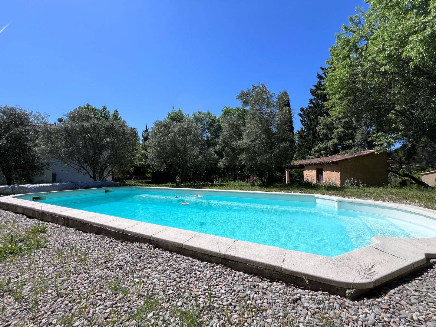 Maison 6 pièces 160 m² · à Ventabren · 160 m² · 895 000 €
