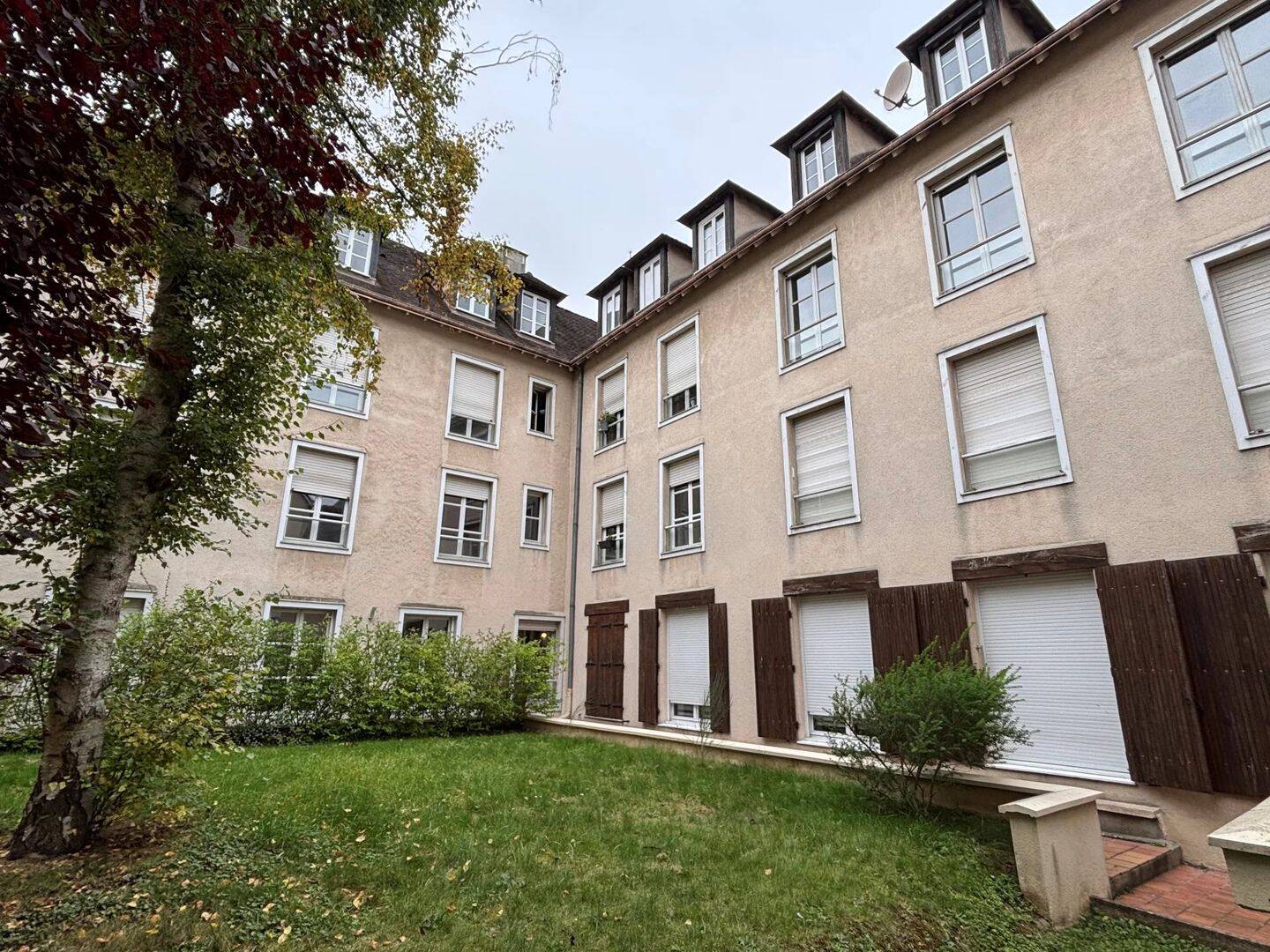 Appartement 5 pièces 114 m² · à Chartres · 113,7 m² · 1 363 €