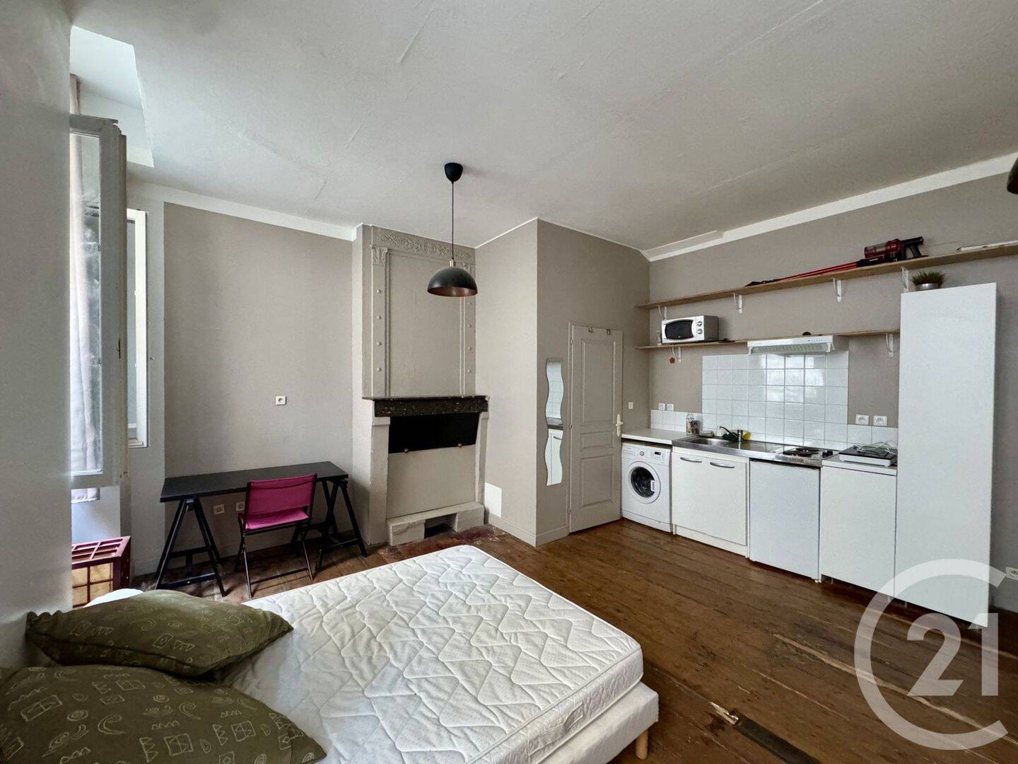 Appartement 1 pièce 27 m² · à Bordeaux · 26,6 m² · 592 €