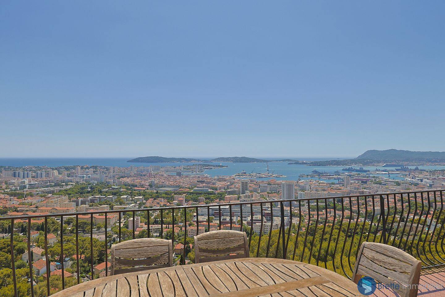 Maison 8 pièces 270 m² · à Toulon · 270 m² · 1 090 000 €