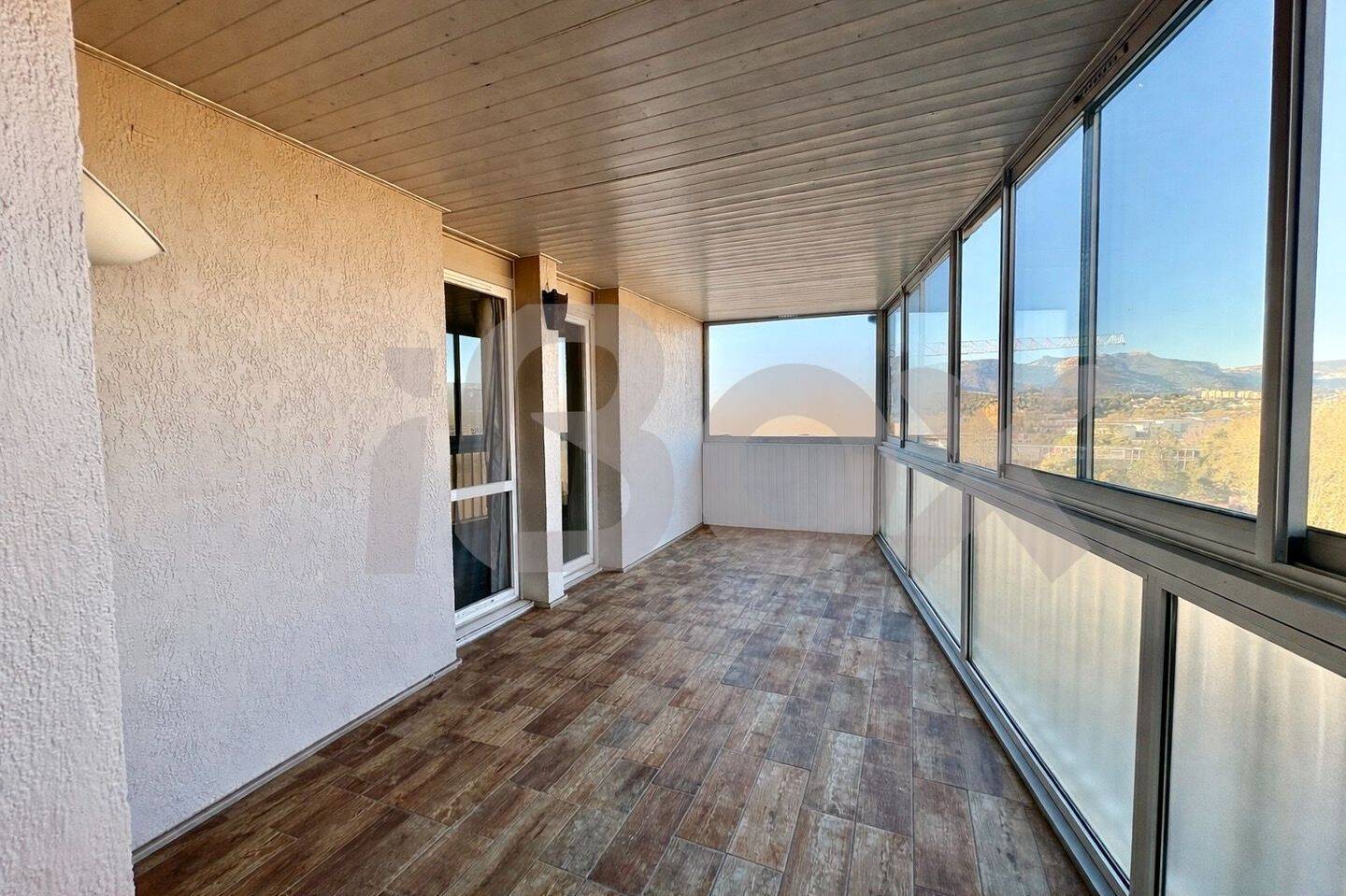 Appartement 3 pièces 78 m² · à La Seyne-sur-Mer · 77,9 m² · 197 000 €